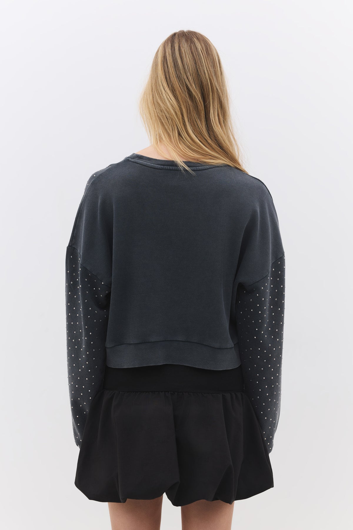 Taş Detaylı Kısa Fit Sweatshirt