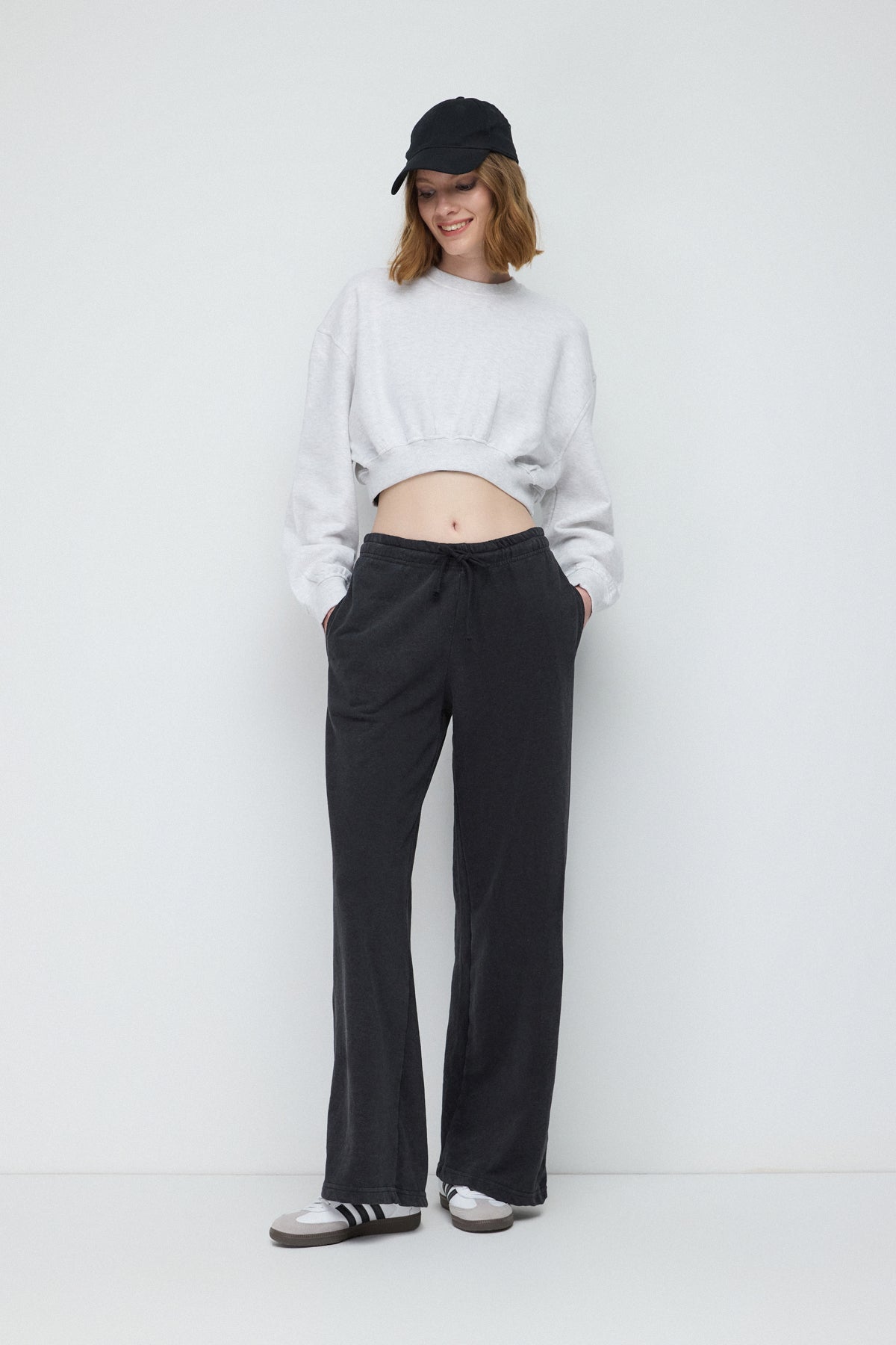 Crop Basic Sweatshirt