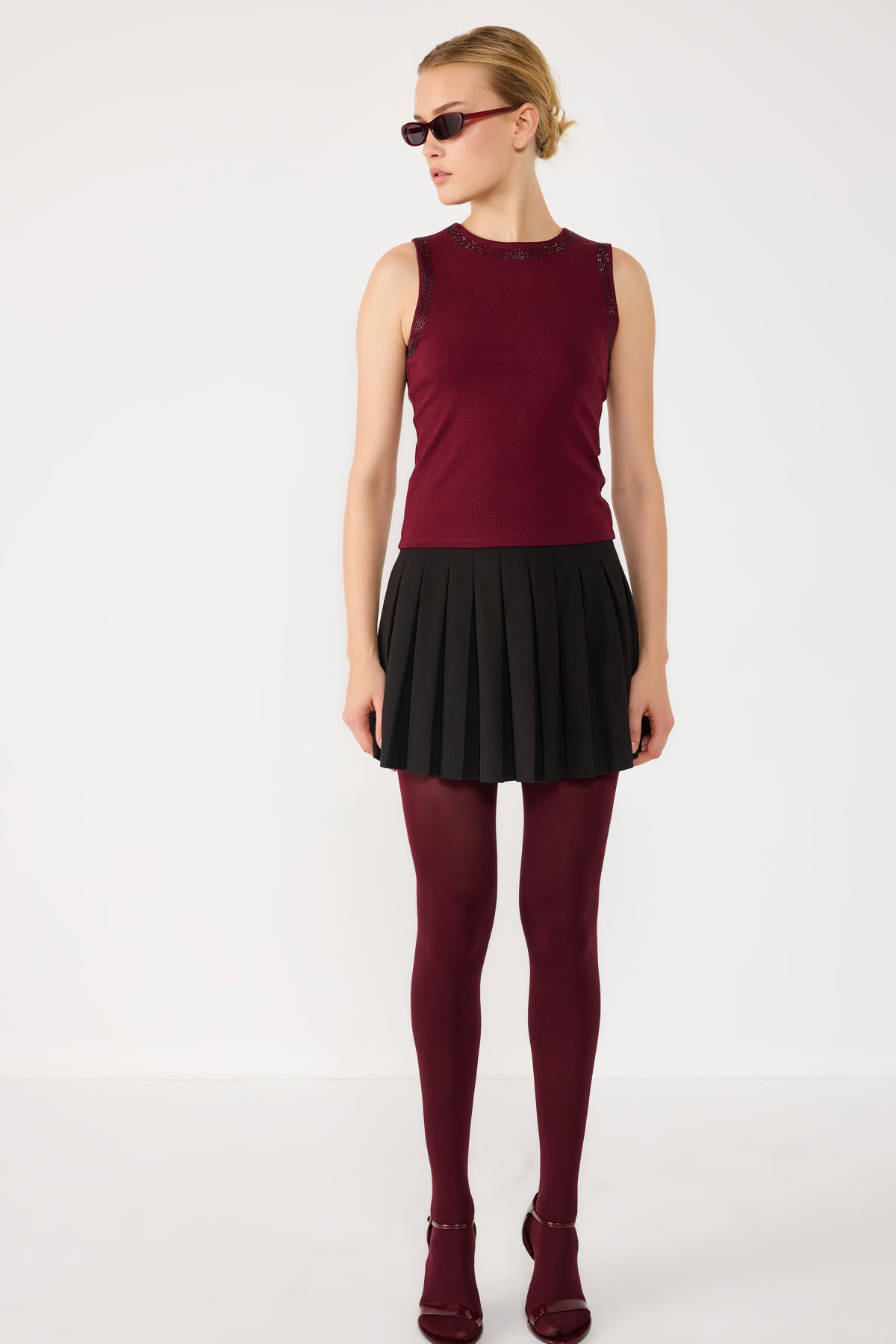 Bordo Taş Detaylı Sıfır Kol Slim Fit Body